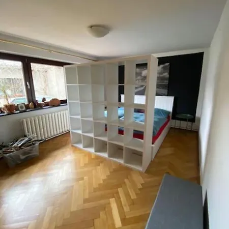 Geraeumiges 120m² Haus Mit Garten + Stellplatz Stralsund