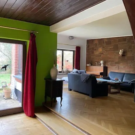 Hébergement de vacances Geraeumiges 120m² Haus Mit Garten + Stellplatz