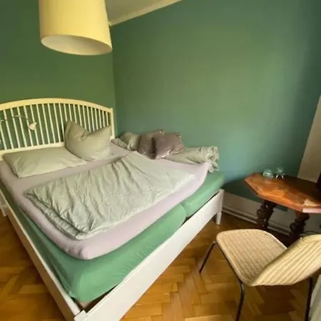 Hébergement de vacances Geraeumiges 120m² Haus Mit Garten + Stellplatz *